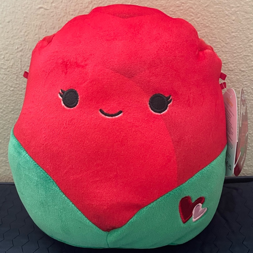Walsh the Rose Valentines Squishmallow